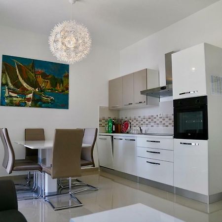 Sesar Apartments Krk - No. 1 Iva Krk Town Exterior photo
