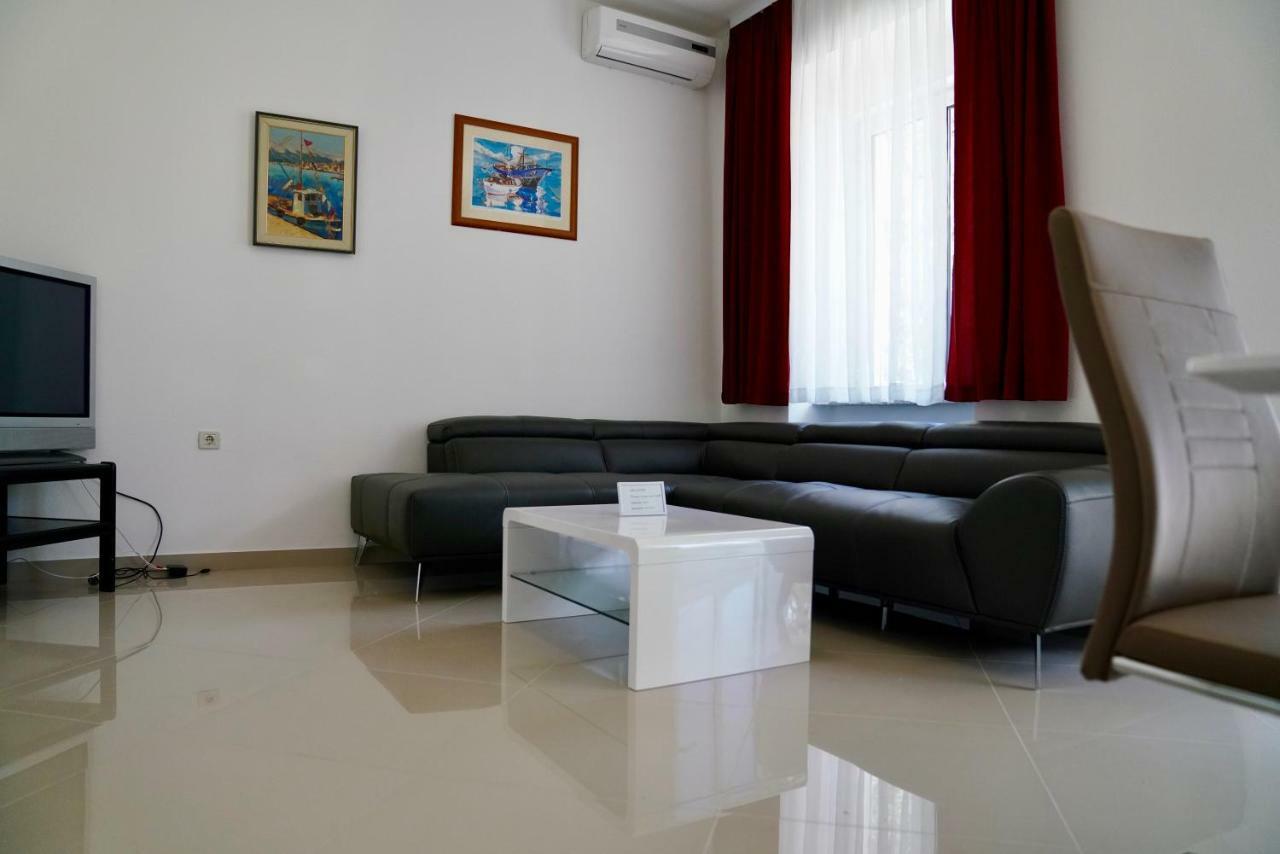 Sesar Apartments Krk - No. 1 Iva Krk Town Exterior photo
